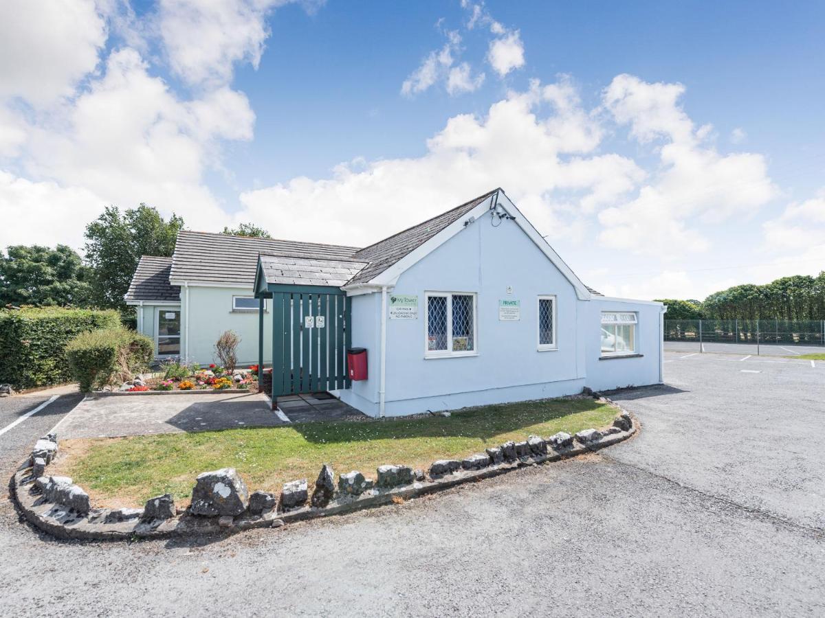 The Coach House Villa Tenby Exterior photo